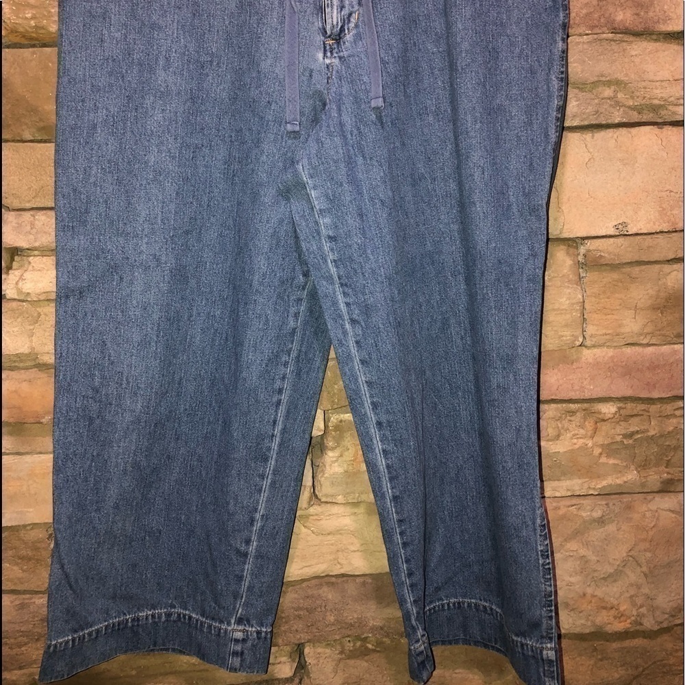 Faded Glory size 12/14 capris - Picture 2 of 6